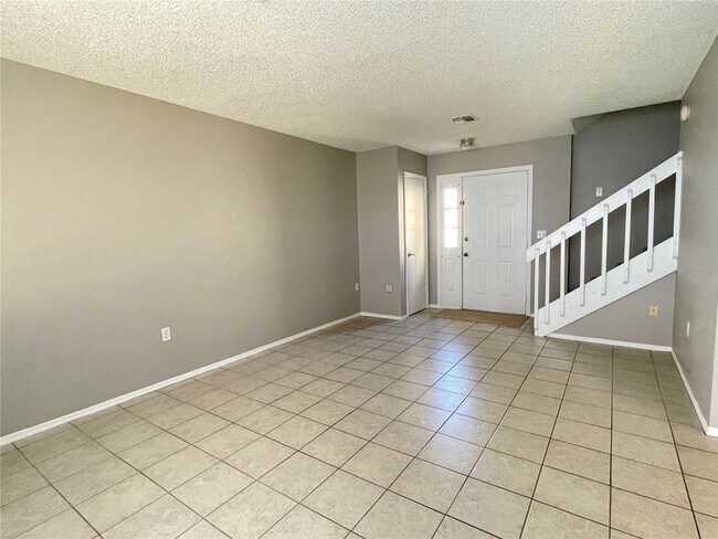 Building Photo - 687 Lake Dexter Cir