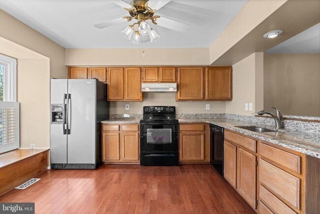 Building Photo - 8871 Manahan Dr