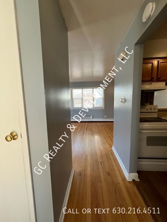 Foto del edificio - ****2ND FLOOR / 2 BDRM / 1 BTH / APPLIANCE...