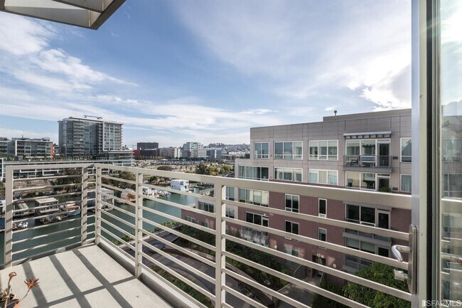 Foto del edificio - 325 Berry St