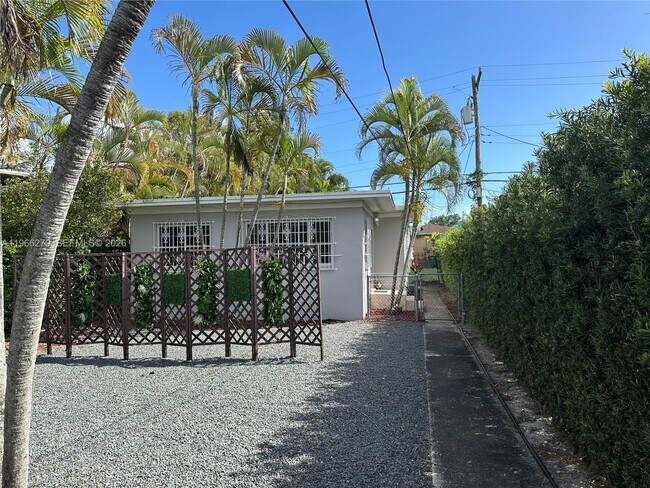 Foto del edificio - 3630 SW 26th St