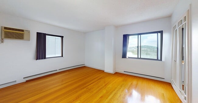 Photo - 10 Williams St (Watertown, MA) Townhome