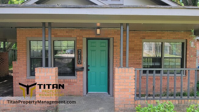 Foto del edificio - Large 2bed/2bath home