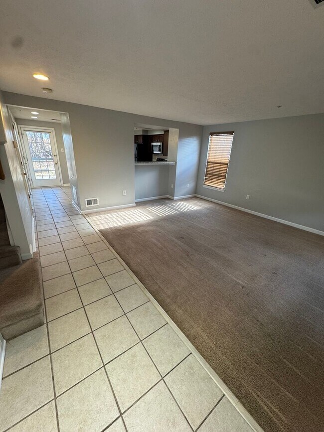 Foto del edificio - 962 Gainsborough Ct