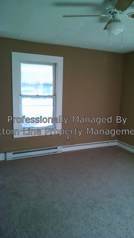 Building Photo - 809 E Green Dr