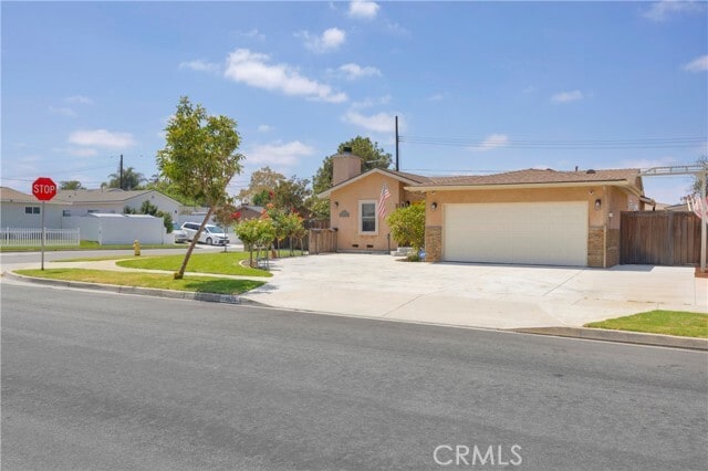 Building Photo - 1521 S Dallas Dr