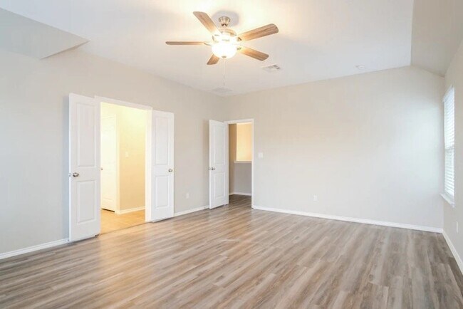 Foto del edificio - 3660 Sandy Brook Dr