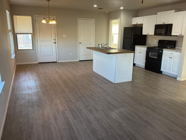 Foto del edificio - 4302 E 61st St