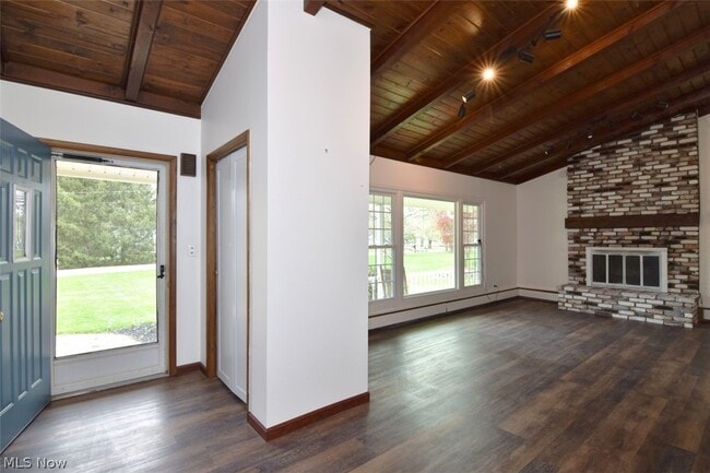 Building Photo - 381 Hickory Hill Rd
