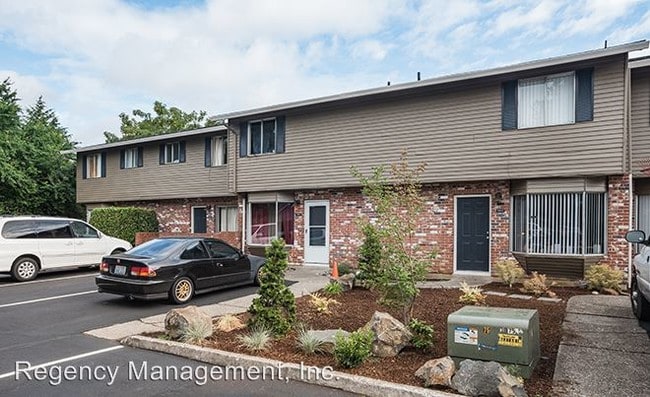Building Photo - 9801 NE Glisan St