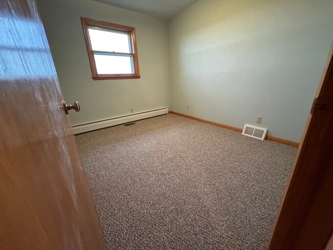 Building Photo - 4535 S Beaumont Ave