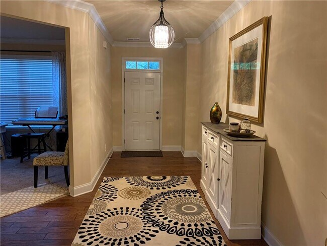 Foto del edificio - 1242 Park Hollow Ln NE