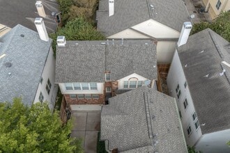 Building Photo - 1315 Anita St