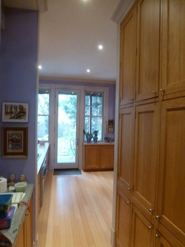 Cocina - 732 3rd St NE