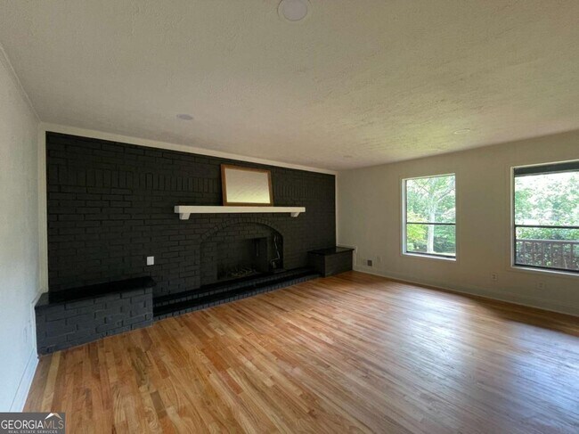 Building Photo - 106 Spring Way
