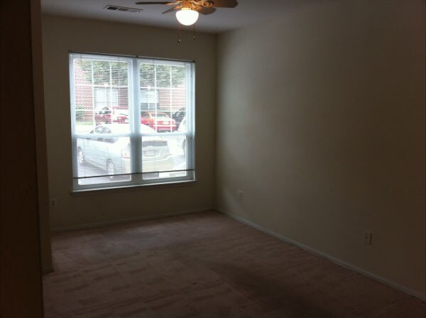 Building Photo - 1581 Spring Gate Dr