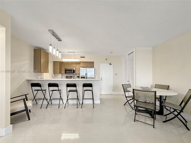 Building Photo - 10185 Collins Ave