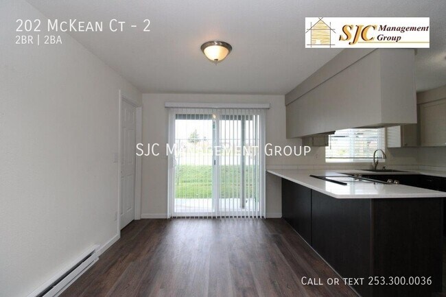Building Photo - Two Bed One Bath For Rent in Enumclaw
