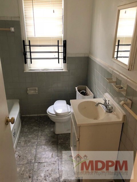 Foto del edificio - 20211 Ashton Ave