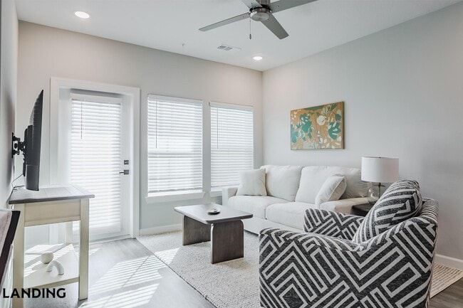 Building Photo - 5001 Willowgate Loop