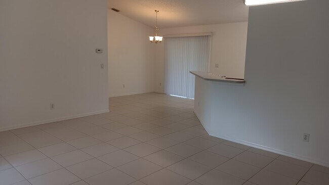 Foto del edificio - 757 Brookedge Terrace
