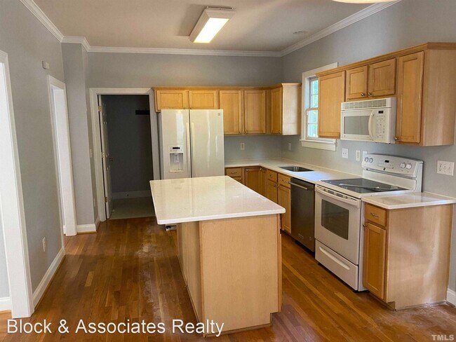 Foto del edificio - 4 br, 2.5 bath House - 228 Kingsport Road