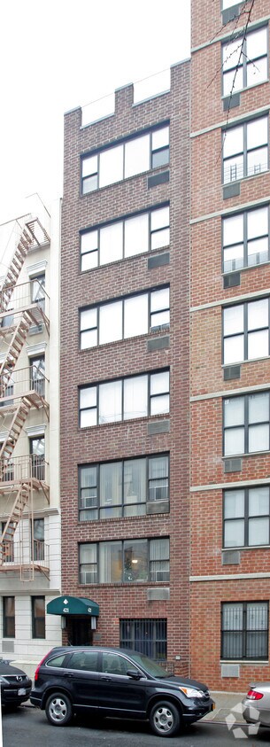 Primary Photo - 421 E 76th St