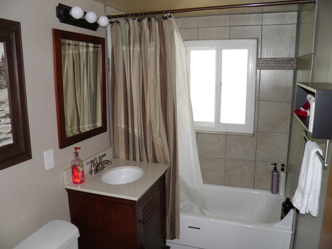 Foto del edificio - 4 bedroom cabin with fireplace