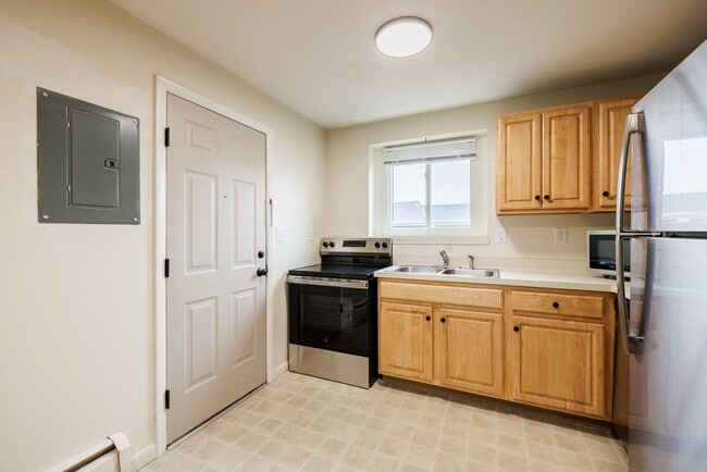 Building Photo - Emerson Road