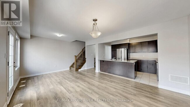 Photo du bâtiment - 1061 Clipper Ln