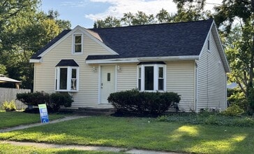 Building Photo - 1519 Baker Dr