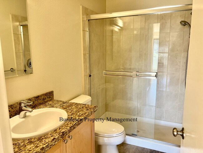 Foto del edificio - 720 Petaluma Blvd S