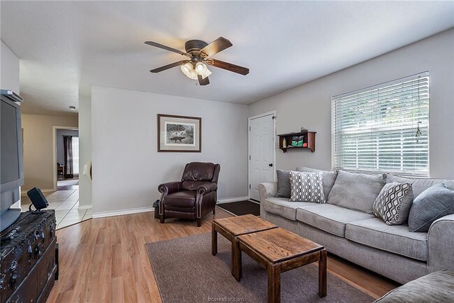 Foto del edificio - 17307 Cedar Rock Court