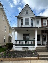 Building Photo - 523 Ridge St