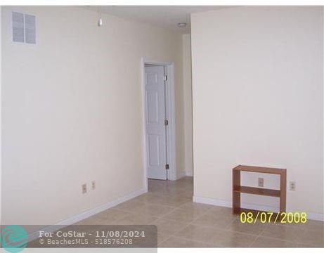 Building Photo - 2230 Monroe St