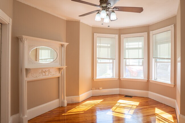 Foto del edificio - 1 Parker Hill Ter