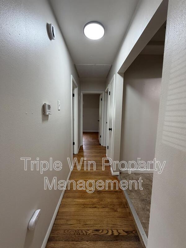 Building Photo - 1439 Widefields Ln