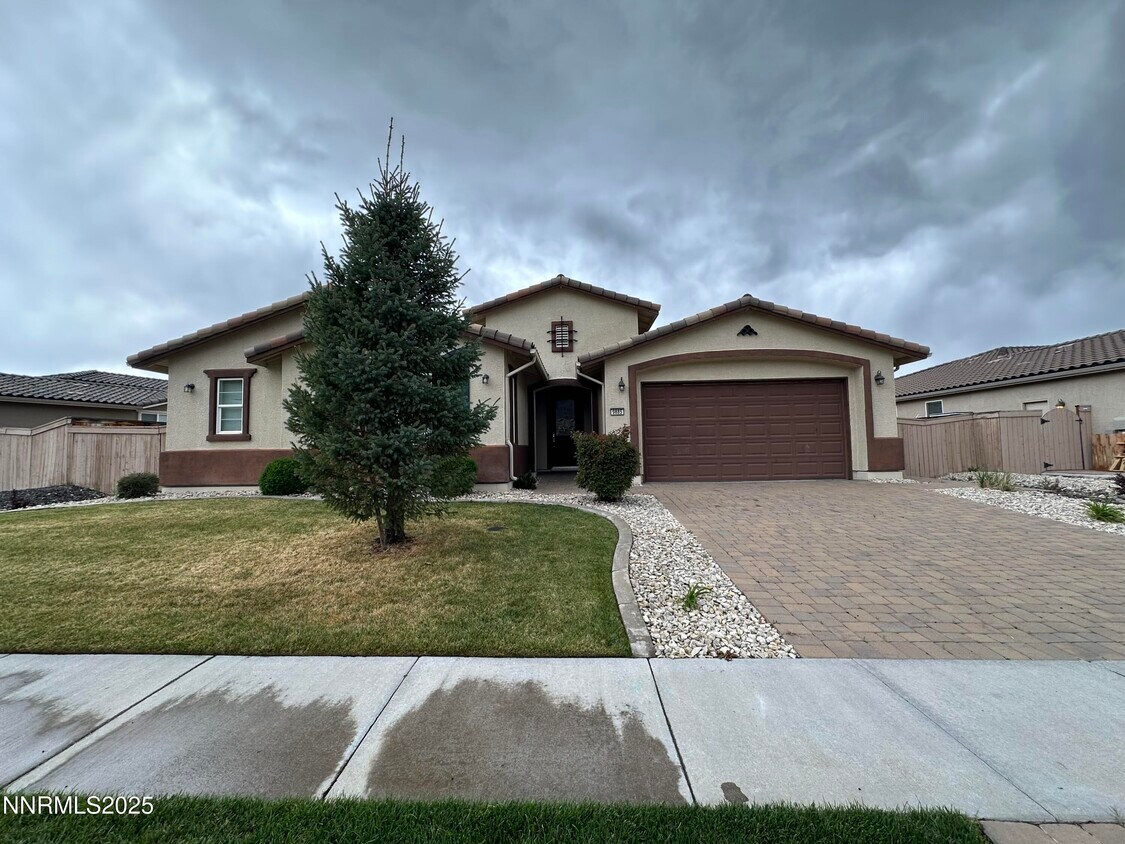 Foto principal - 9885 Kerrydale Ct