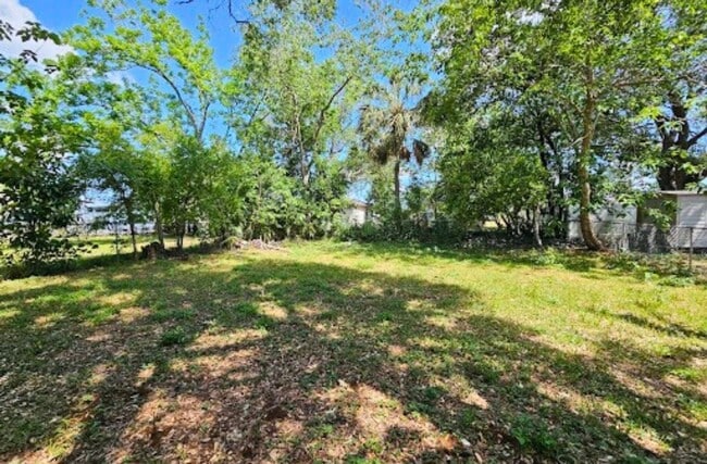 Building Photo - 3 Bedroom, 1 Bath House for rent in Lakeland *Move-In Special*