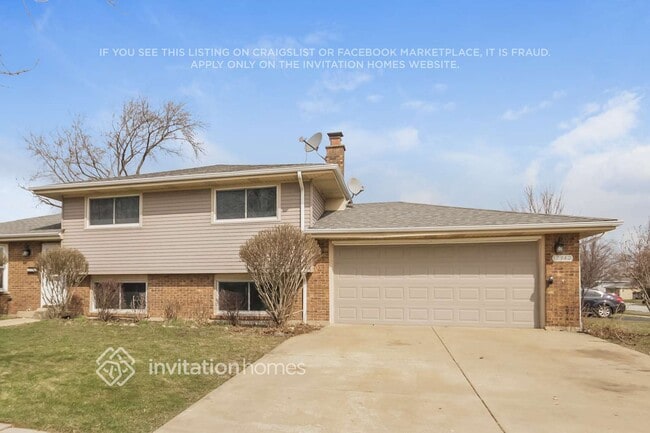 Building Photo - 17342 Oriole Ave