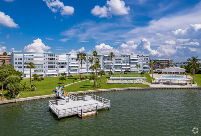 Building Photo - Shore Towers