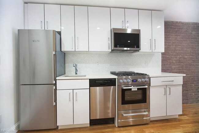 Foto del edificio - 104 W 136th St