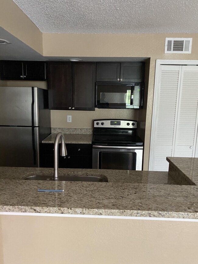 Photo - 4504 Commander Dr Townhome