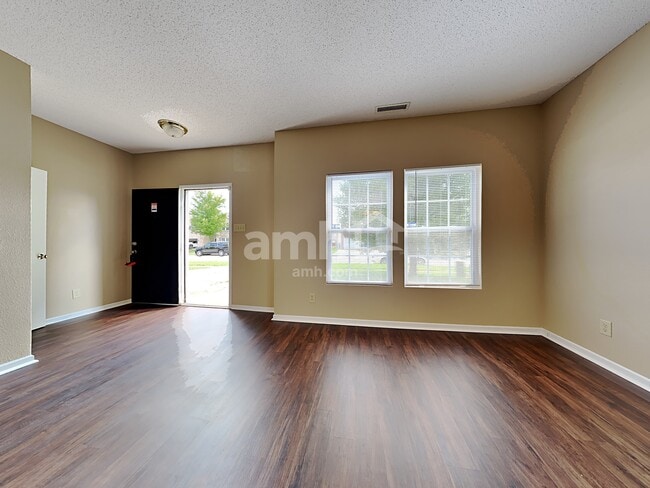 Building Photo - 2946 Hearthside Drive