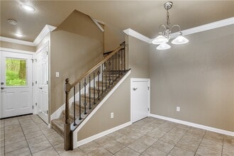 Building Photo - 56 S Woodsprings Dr