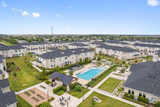 Building Photo - Camden Leander