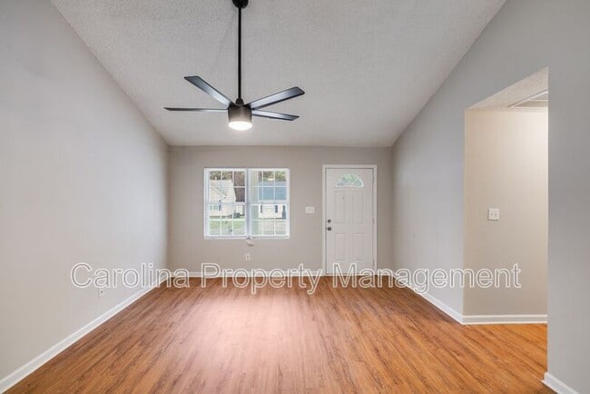 Building Photo - 2232 Blue Hampton Ln