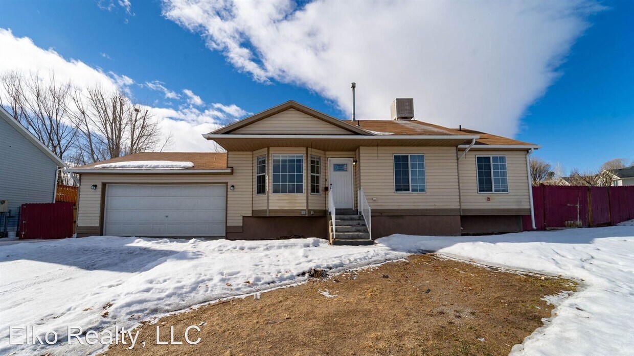 Primary Photo - 4 br, 3 bath House - 703 Mittry Avenue