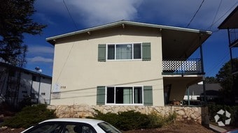 Foto principal - 208 Oceano Ave