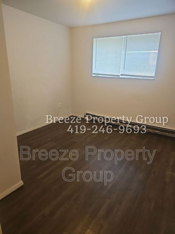 Building Photo - 1205 Moran Ave